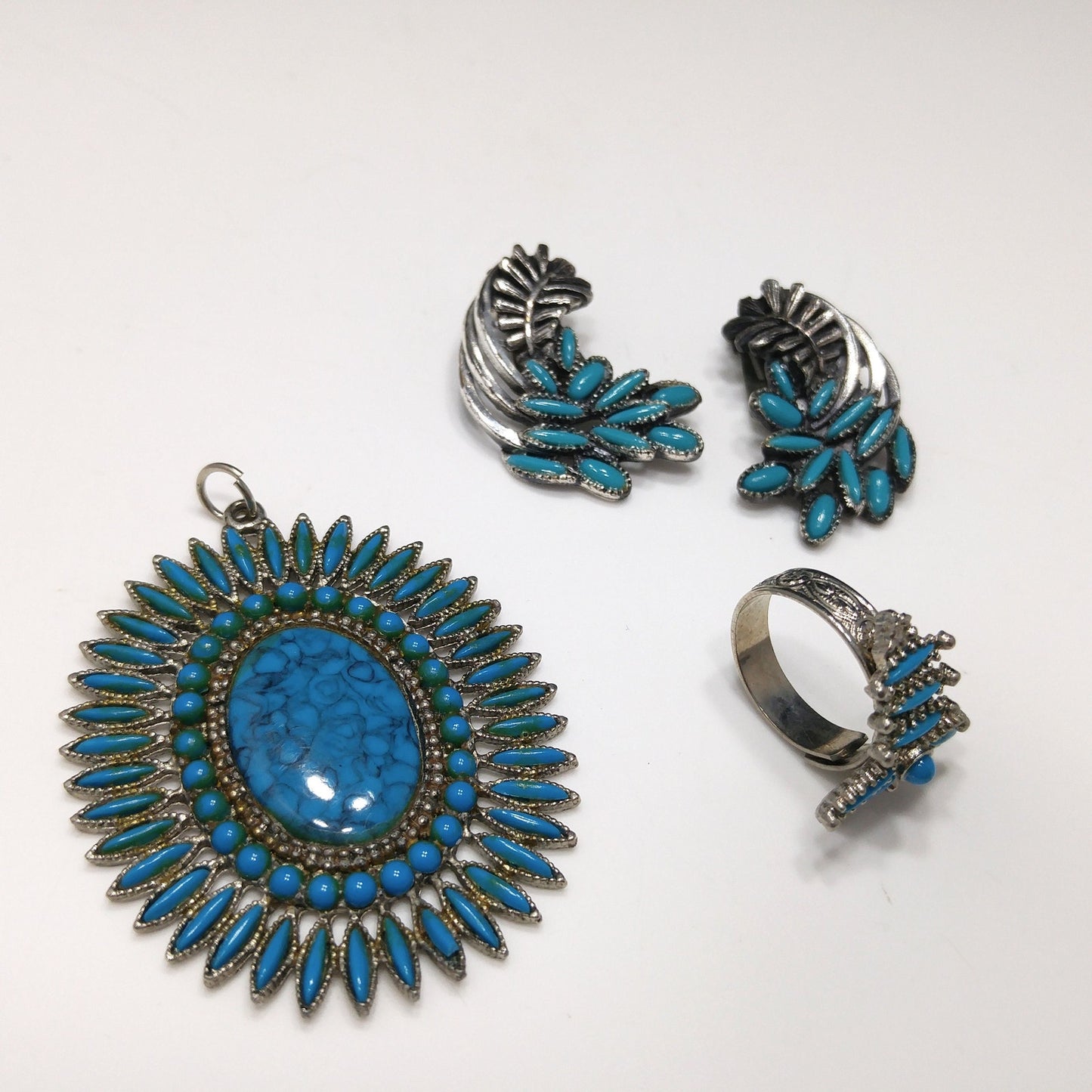 Vintage Southwestern Faux Turquoise Jewelry Set Pendant Ring Earrings 1970s