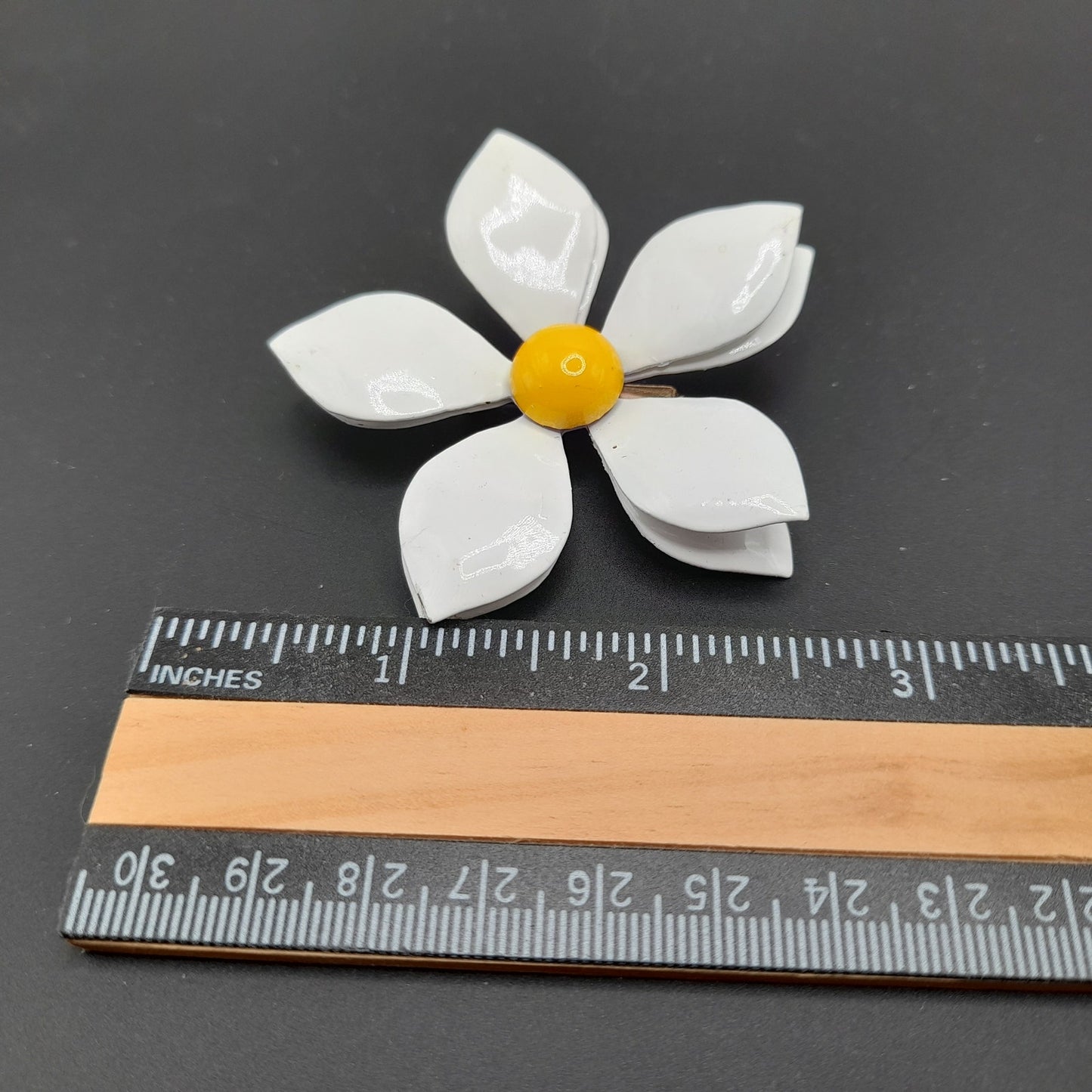 Vintage 1960s White Yellow Enamel Flower Brooch