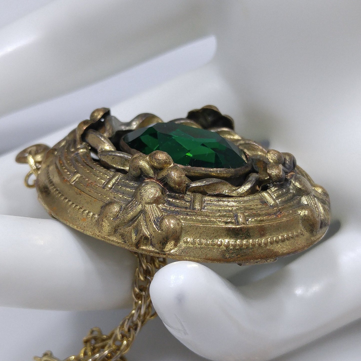 Antique 1920s Czech Emerald Green Glass Pendant Gold Filigree Necklace