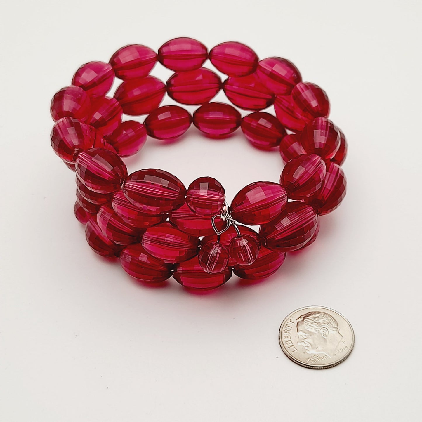 Vintage 1950s Purple Faceted Lucite Oval Beads Memory Wire Bracelet